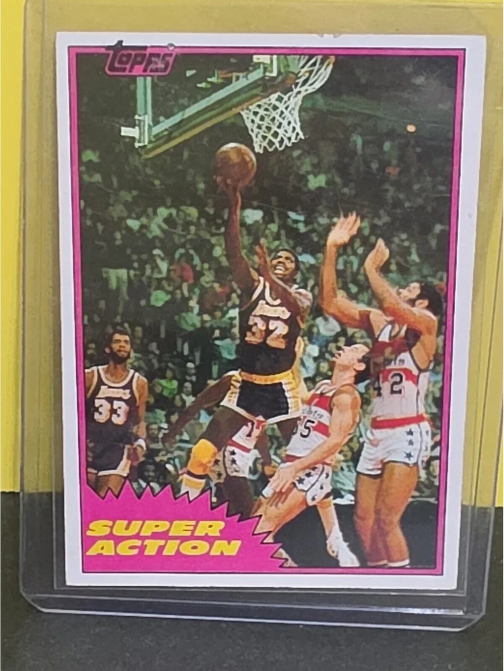 Topps 1981-82 Magic Johnson Super Action Rookie #109W Lakers Basketball Card